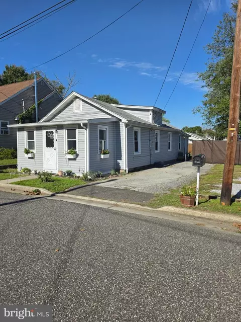 152 Georgia Rd, Pennsville, NJ 08070