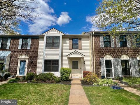 50 Pear Tree Ln, Franklin Park, NJ 08823