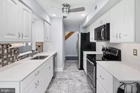 6 H Brookline Ct, Princeton, NJ 08540