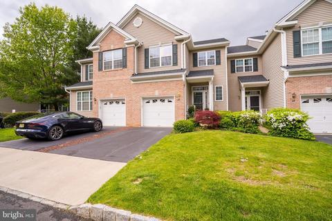 83 Hoover Ave, Princeton, NJ 08540