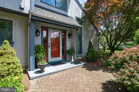 7 Ditmars Cir, Hillsborough, NJ 08844