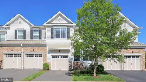 39 Autumn Ln, Skillman, NJ 08558