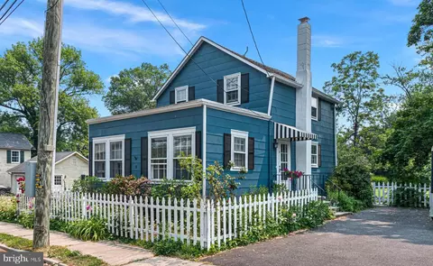 2 Princeton Ave, Rocky Hill, NJ 08553