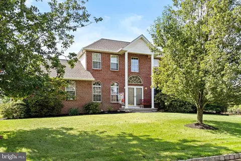 13 Corneilius Way, Somerset, NJ 08873
