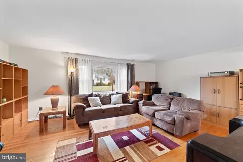 679 Warfield Rd, North Plainfield, NJ 07063 photo 14
