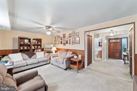 679 Warfield Rd, North Plainfield, NJ 07063 photo 10