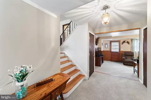 679 Warfield Rd, North Plainfield, NJ 07063 photo 6