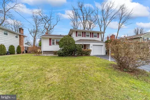 679 Warfield Rd, North Plainfield, NJ 07063 photo 4