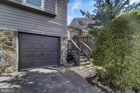 3 C Brookline Ct, Princeton, NJ 08540