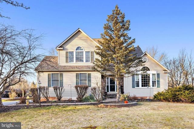 2 Polhemus Dr, Hillsborough, NJ 08844