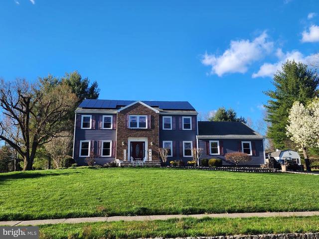 10 Adams Dr, Belle Mead, NJ 08502