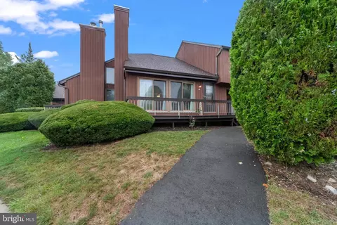 23 Bloomingdale Dr #4B, Hillsborough, NJ 08844