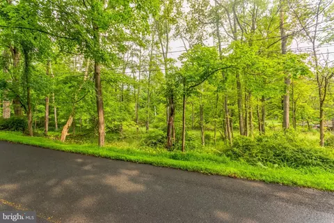 2245 Brookside Dr, Martinsville, NJ 08836