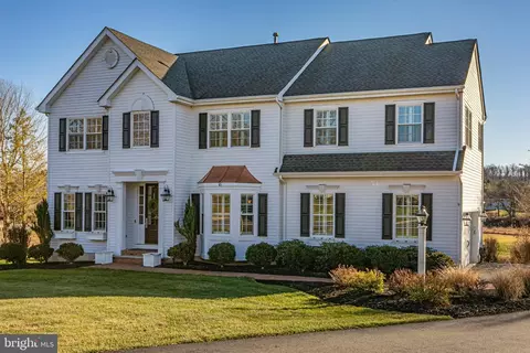 16 Flanders Valley Ct, Skillman, NJ 08558