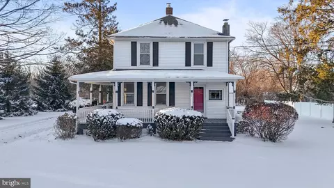 10 County Rd, Belle Mead, NJ 08502