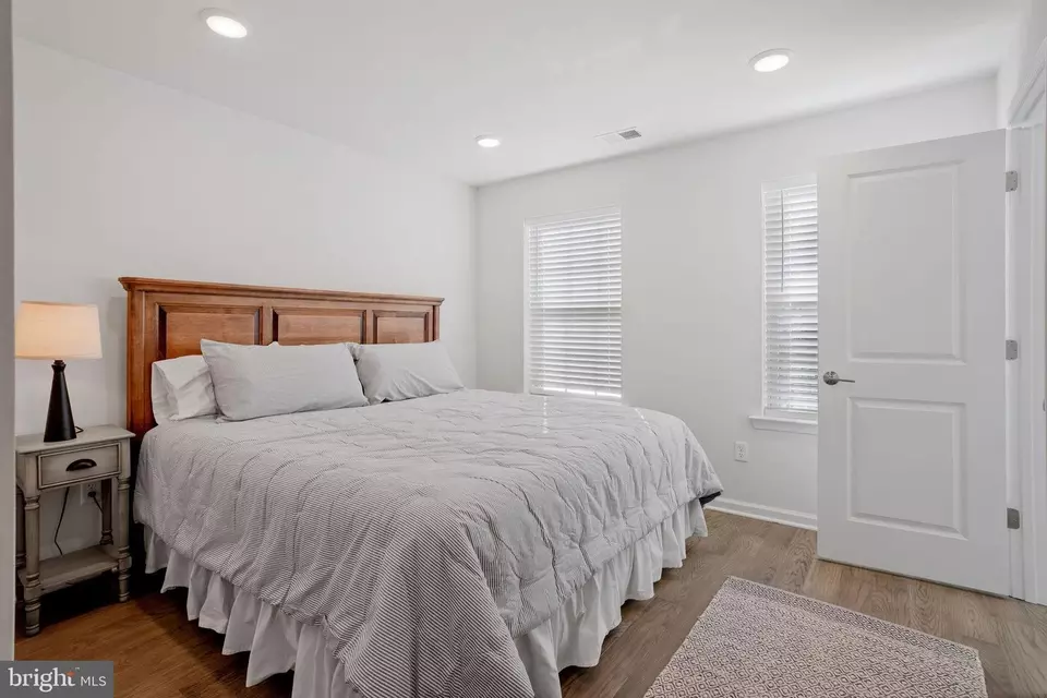 Bedroom - 8 Hyssop Dr, Warren, NJ 07059 photo 3 of 4