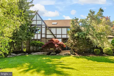 47 Livingston Dr, Belle Mead, NJ 08502