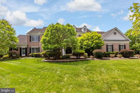 10 Gaitway Dr, Skillman, NJ 08558