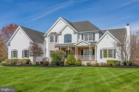 51 Scenic Hills Ct, Belle Mead, NJ 08502