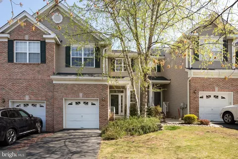 33 Jackson Ave, Princeton, NJ 08540