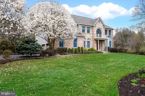 12 Ashland Ct, Skillman, NJ 08558
