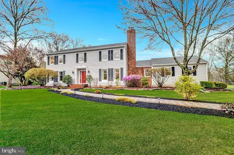 40 Berkley Ave, Belle Mead, NJ 08502