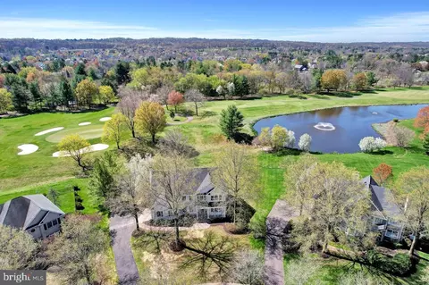 5 Pebble Beach Ct, Skillman, NJ 08558