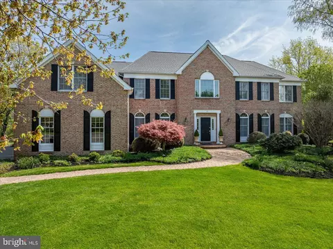 17 Hunters Path, Skillman, NJ 08558