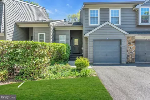 14 Andover Cir # C, Princeton, NJ 08540