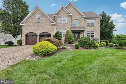 13 Allison Way, Princeton, NJ 08540