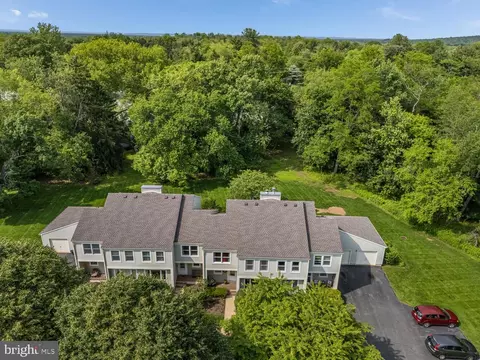303 Knoll Way, Rocky Hill, NJ 08553
