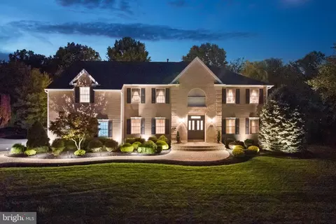 46 Ichabod Crane Ln, Belle Mead, NJ 08502