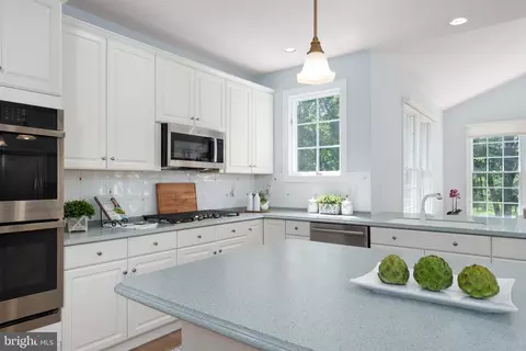 9 Deer Path, Skillman, NJ 08558 photo 7