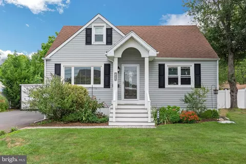 414 White Ave, Manville, NJ 08835