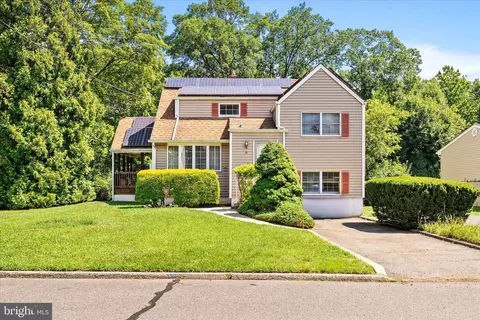 39 Runyon Ave, Somerset, NJ 08873