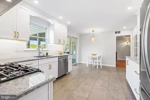 Kitchen - 35 Brookside Dr, Skillman, NJ 08558 photo 4 of 7