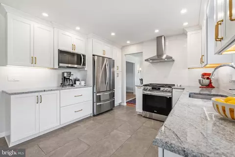 Kitchen - 35 Brookside Dr, Skillman, NJ 08558 photo 3 of 7