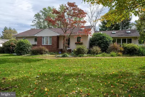 15 Bedle St, Belle Mead, NJ 08502