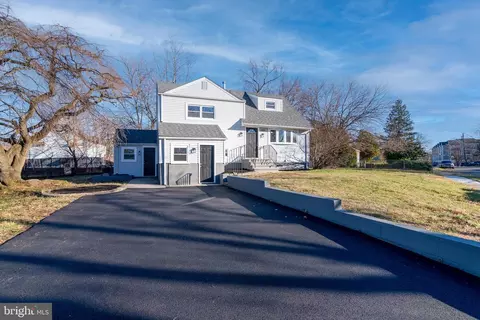 328 Ralph St, Somerset, NJ 08873