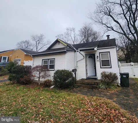 142 Harrison St, Somerset, NJ 08873