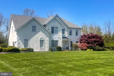 25 Golf View Dr, Princeton, NJ 08540
