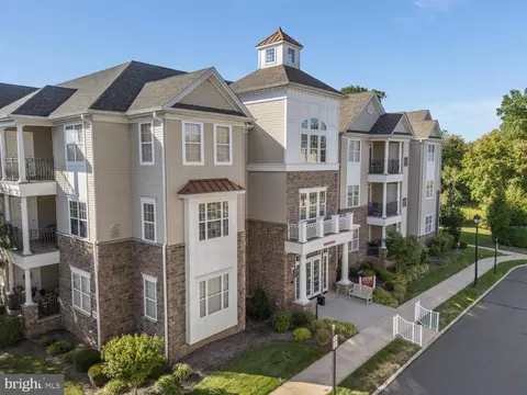 4104 Enclave Cir, Somerset, NJ 08873