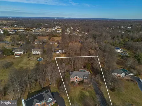 212 Monroe Ave, Belle Mead, NJ 08502