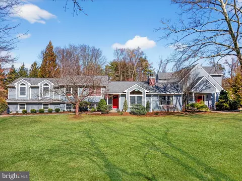 947 Cherry Hill Rd, Princeton, NJ 08540