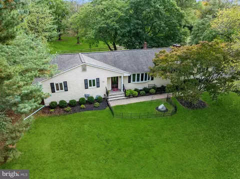 102 Jamestown Rd, Belle Mead, NJ 08502