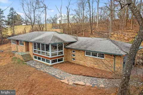 42 Stouts Rd, Skillman, NJ 08558