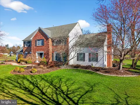 111 Red Oak Way, Belle Mead, NJ 08502