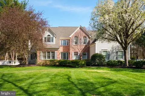 39 Red Oak Way, Belle Mead, NJ 08502