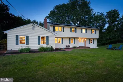 957 Cherry Hill Rd, Princeton, NJ 08540