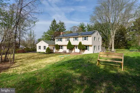 957 Cherry Hill Rd, Princeton, NJ 08540